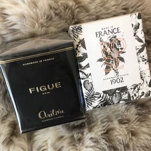 Sealed Aritzia candles